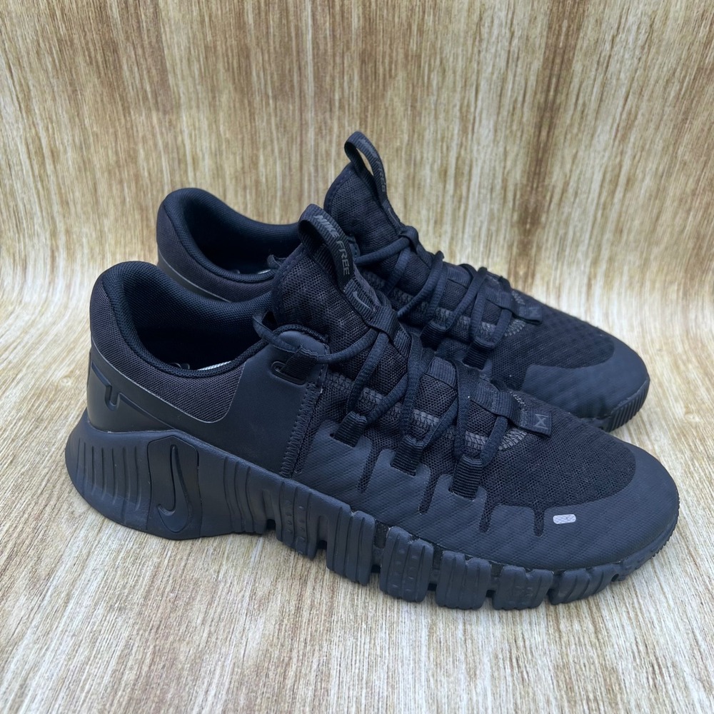 Nike Free Metcon 5 Women's Size 10 Black Training Gym Sneakers DV3950-004